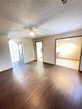 609 W Adams St in Fayetteville, AR - Foto de edificio - Building Photo