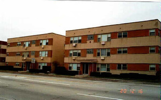 10100-10110 S Pulaski Rd Apartments