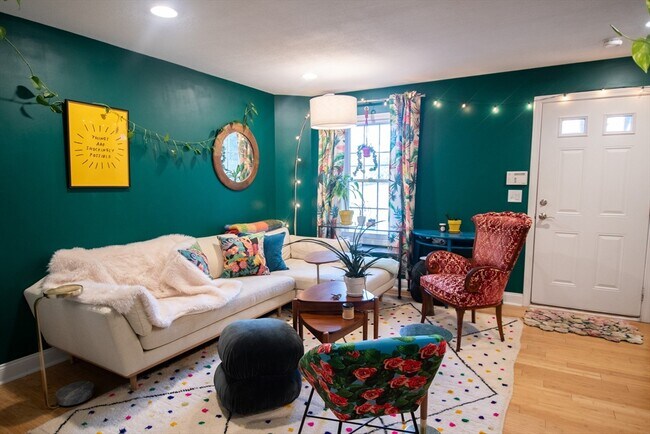 40 Brattle St in Arlington, MA - Building Photo - Building Photo