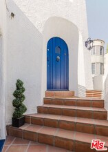 2041 Glencoe Way in Los Angeles, CA - Building Photo - Building Photo