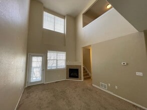 8440 Canyon Rim Trl in Englewood, CO - Building Photo - Building Photo