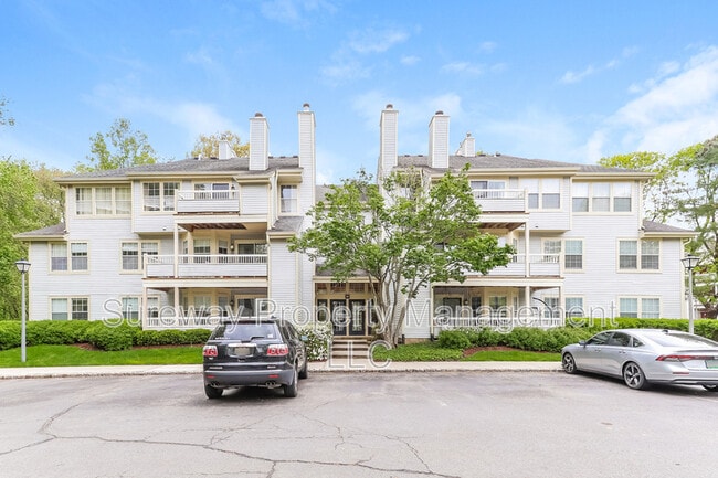 property at 117 Rainier Ct