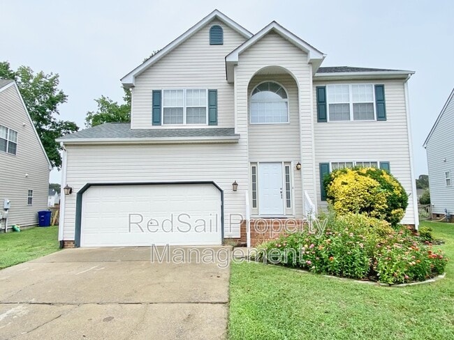 913 Foxboro Dr