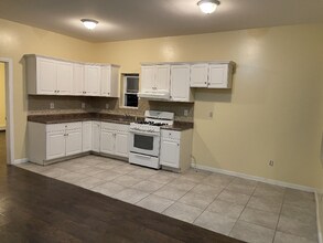 218 Hopkins Ave in Jersey City, NJ - Building Photo - Building Photo