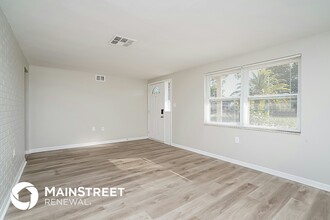 3551 Bedford St in New Port Richey, FL - Building Photo - Building Photo