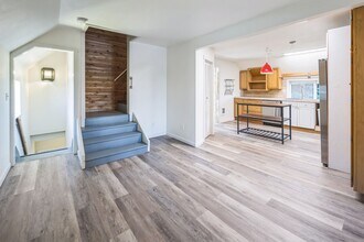 1042 S Elmgrove St in Seattle, WA - Building Photo - Building Photo