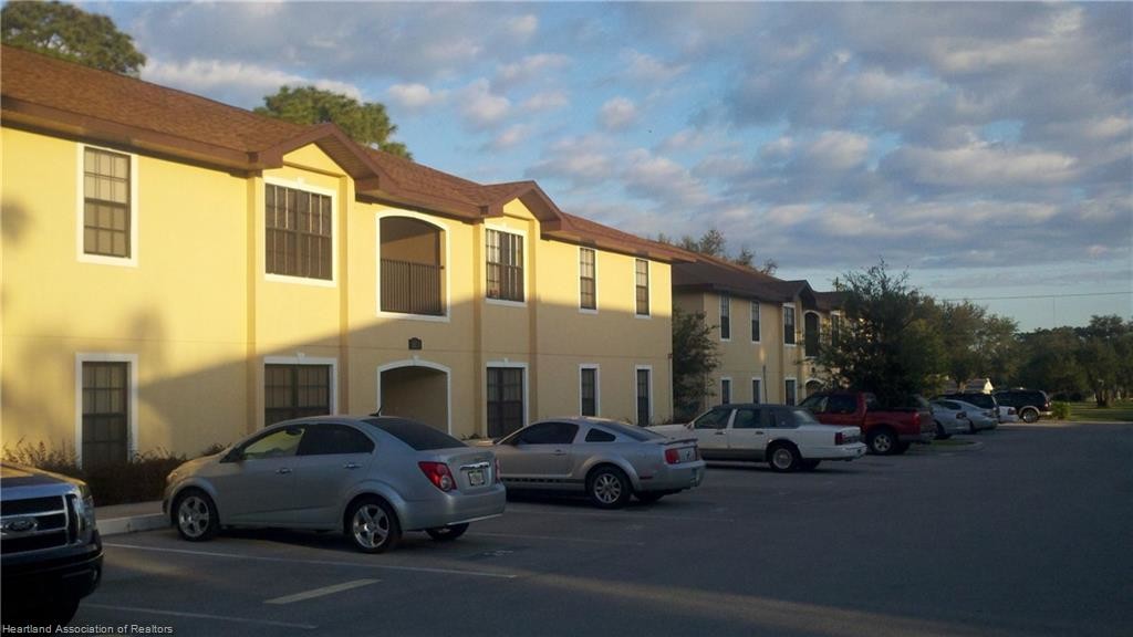 1013 W Pleasant St-Unit -7 in Avon Park, FL - Foto de edificio