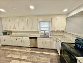 213 Oxmoor Dr in Anderson, SC - Building Photo - Building Photo