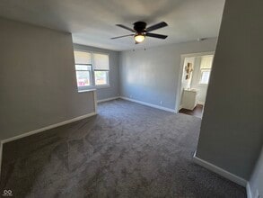 2 E Washington St in Indianapolis, IN - Building Photo - Building Photo