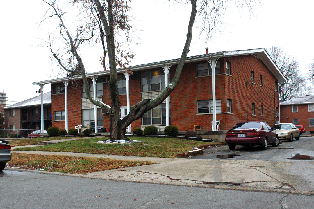 2223 Heather Ln in Louisville, KY - Building Photo