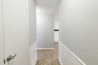 4620 66th St in Lubbock, TX - Foto de edificio - Building Photo