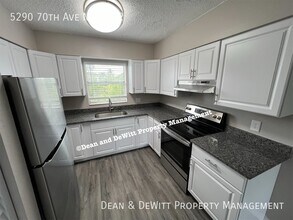 White Lake Apartments in Pinellas Park, FL - Foto de edificio - Building Photo