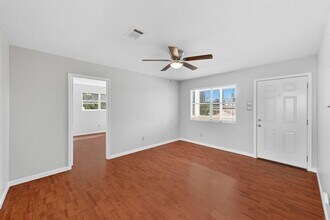 1401 Olander St in Austin, TX - Building Photo - Building Photo