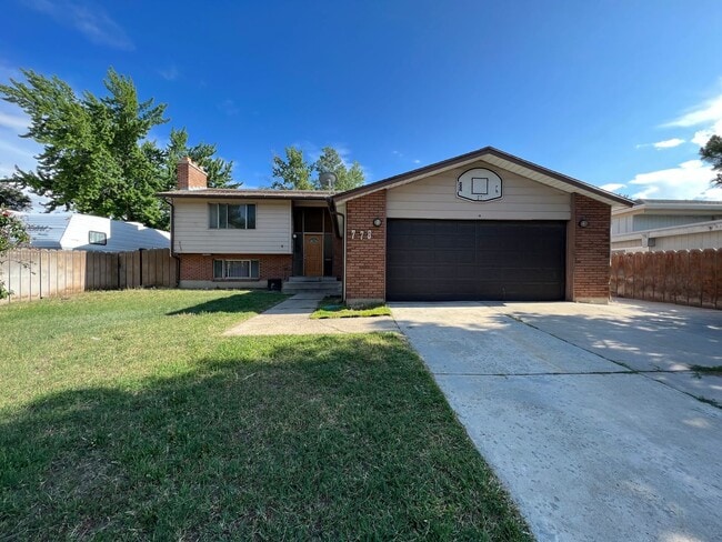 778 E Enchanted Dr in Midvale, UT - Building Photo - Building Photo