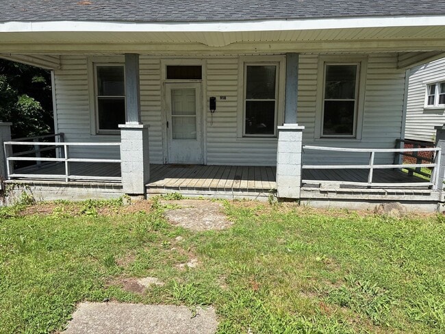 property at 918 Gray Ave NE