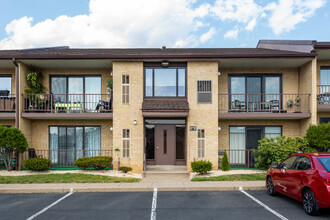 Doral Condo Clubhouse in Philadelphia, PA - Foto de edificio - Building Photo