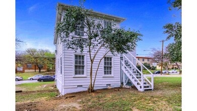 401 E 33rd St in Austin, TX - Building Photo - Building Photo