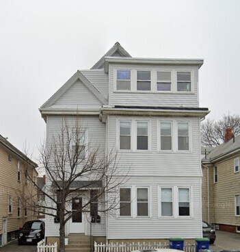 547 Broadway in Somerville, MA - Building Photo