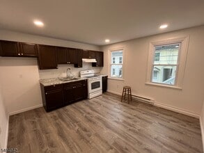 9 Randall St in Phillipsburg, NJ - Building Photo - Building Photo