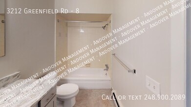3212 Greenfield Rd in Royal Oak, MI - Building Photo - Building Photo