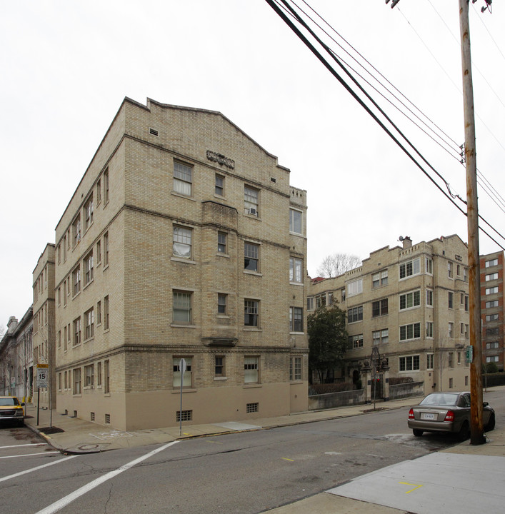 Alder Court in Pittsburgh, PA - Foto de edificio