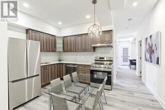 9 Walter Clifford Nesb Dr in Whitby, ON - Building Photo - Building Photo