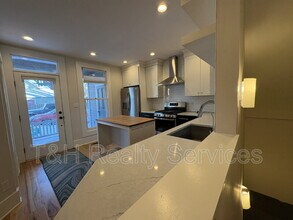 427 N College Ave in Indianapolis, IN - Building Photo - Building Photo