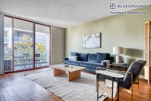 20350 Stevens Creek Blvd in Cupertino, CA - Building Photo