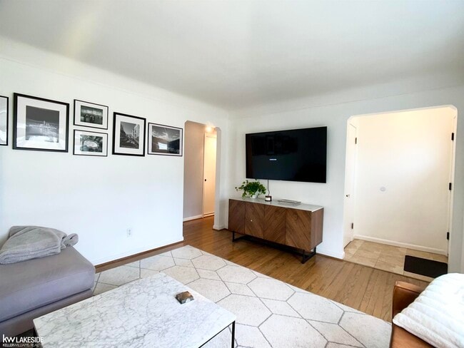 421 N Edgeworth Ave in Royal Oak, MI - Building Photo - Building Photo