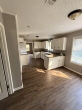 200 S Birch St in Van, TX - Building Photo - Building Photo