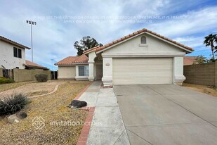6615 N 77th Dr in Glendale, AZ - Building Photo