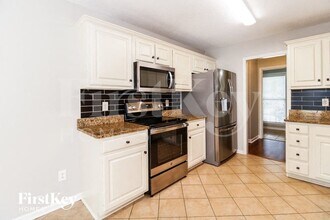 12 Montford Ct in Greensboro, NC - Foto de edificio - Building Photo