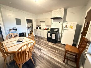 67 Pontiac St, Unit 3 in Boston, MA - Building Photo - Building Photo