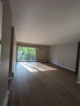 9S060 Lake Dr, Unit 9s060 in Willowbrook, IL - Building Photo - Building Photo