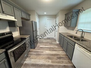 6205 Patric Alan Ct in Charlotte, NC - Building Photo - Building Photo