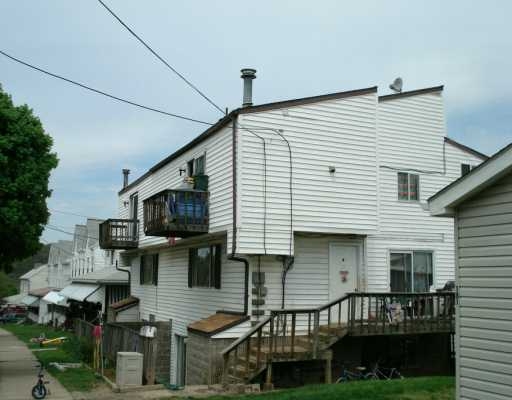 175 Sherman Ave in Vandergrift, PA - Building Photo