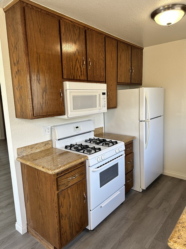 10933 Moorpark St in North Hollywood, CA - Building Photo - Building Photo