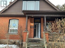 300 Locke St S in Hamilton, ON - Building Photo