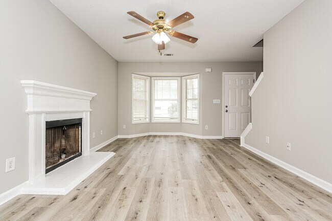 7624 McGillicuty Dr in Union City, GA - Building Photo - Building Photo