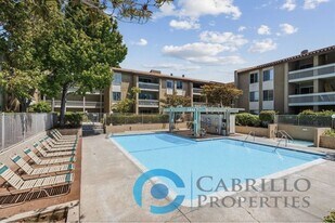 1775 Diamond St in San Diego, CA - Building Photo