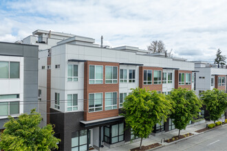 Talta Townhomes in Seattle, WA - Foto de edificio - Building Photo