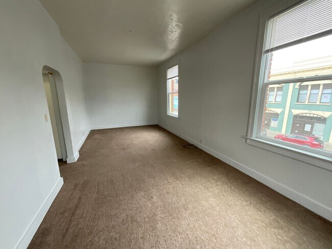 221 Fir St in La Grande, OR - Building Photo - Building Photo