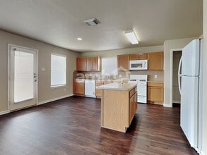 3743 Jewel Point Dr in Spring, TX - Building Photo - Building Photo