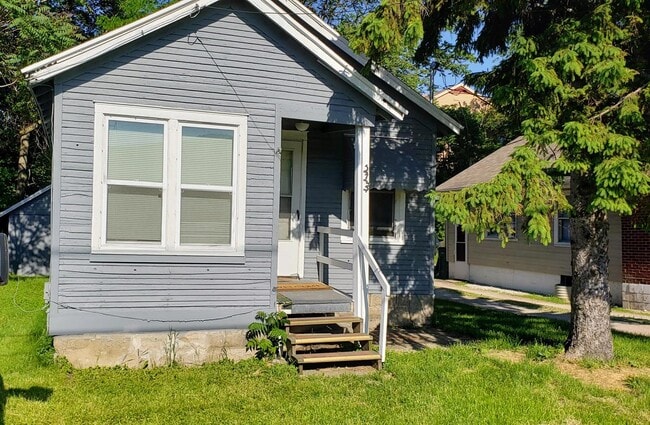 213 S Homer St in Lansing, MI - Building Photo - Building Photo