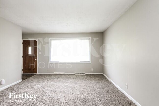 4810 N Kenmore Rd in Indianapolis, IN - Foto de edificio - Building Photo