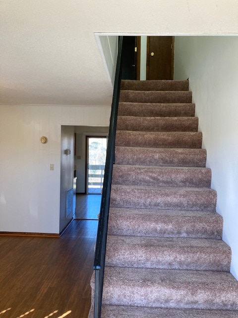 261 Carlton Ln-Unit -3 in Piney Flats, TN - Building Photo - Building Photo