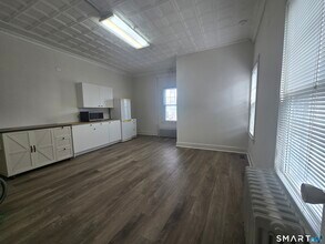 49 Woodside St in Stamford, CT - Building Photo - Building Photo