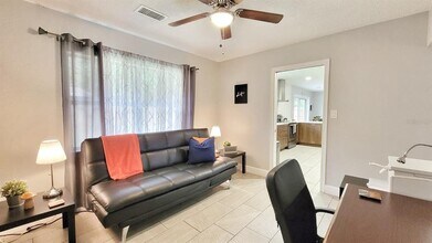 741 NW 36th St in Gainesville, FL - Building Photo - Building Photo
