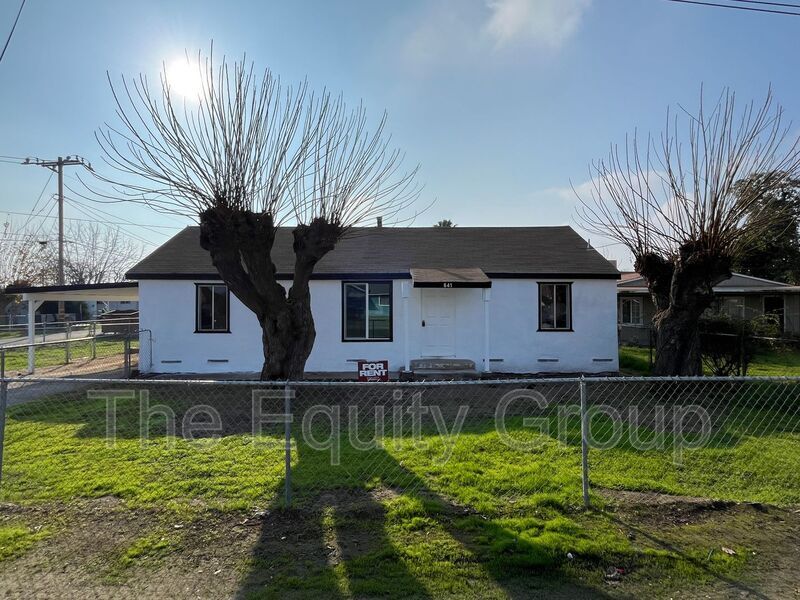 641 Union Ave in Porterville, CA - Building Photo