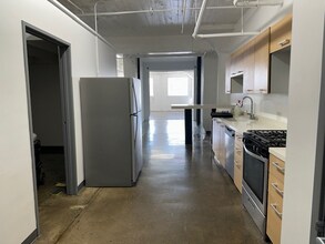 1308 Factory Pl in Los Angeles, CA - Building Photo - Building Photo